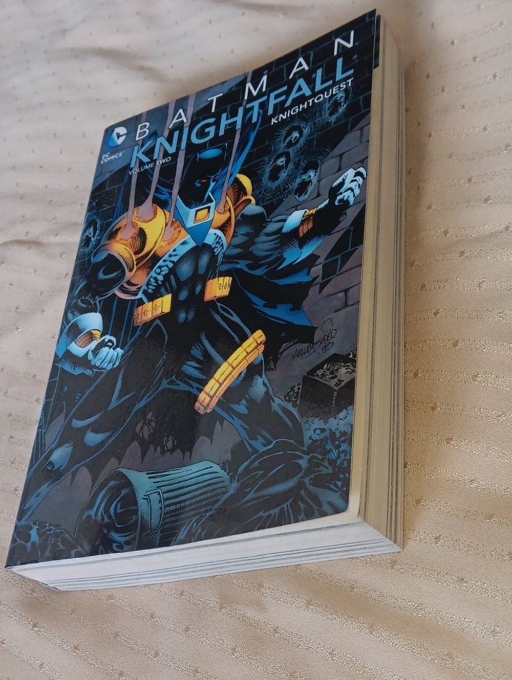 DC Comics Batman Knightfall Vol 2 655 Pages
